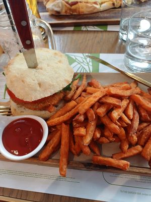 Burger at The Garden Bar in Thessaloniki