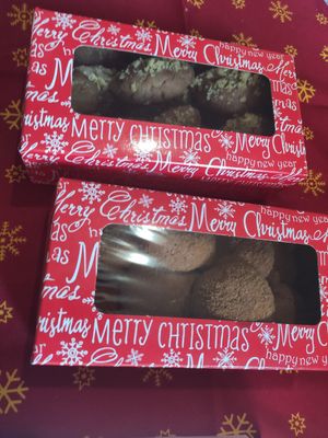 Christmas boxes at To Glikoplastion Tis Fisis - To γλυκοπλαστείον της φύσης  in Thessaloniki