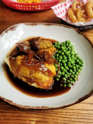 Vegan bangers and mash at The Station House in Warrington