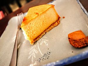 Cheese cake at Halum in Tokyo