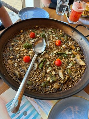 Vegetarian/Vegan paella at Portolito in Valencia