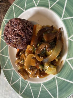 Tofu and broccoli   at Ima's Vegetarian Restaurant in Puerto Princesa