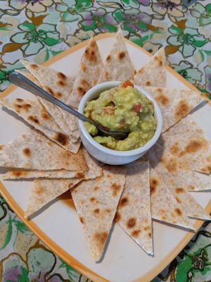 Guacamole at Ima's Vegetarian Restaurant in Puerto Princesa