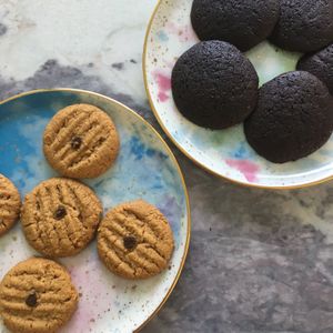 Peanut butter and chocolate cookies at Good Call in Bursa