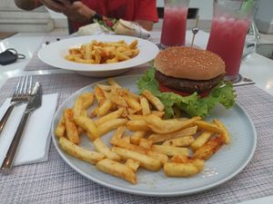 Burger at Good Call in Bursa