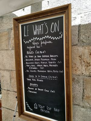 Menu with vegan option at What's On in Quimper