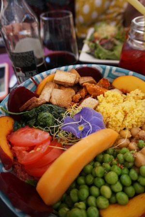 Smoked tofu Buddha bowl at What's On in Quimper