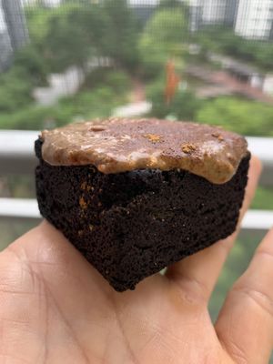 Vegan high protein Brownies   at Honest Greens in Seoul