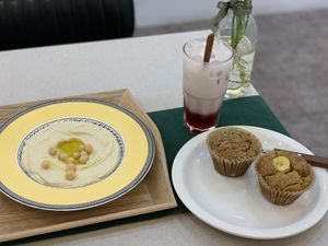 Hummus, Hemp Milk, vegan muffins at Honest Greens in Seoul