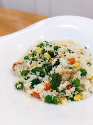 Fried Cauliflower Rice - Super Low Calories and very LIGHT, but highly NUTRITIOUS. at Honest Greens in Seoul