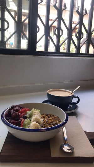 Yoghurt + granola + fresh fruits at La Casa Encendida in Madrid