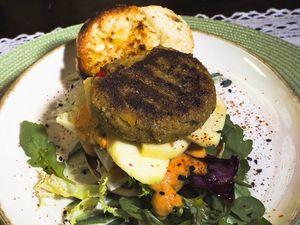 Mini hamburguesa
Mini hamburger at Hostal Almanzor Gredos Avila in Navarredonda De Gredos