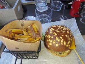 vegan burger at Bom in Bouillon