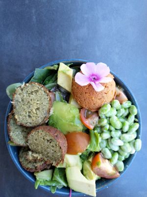 Buddha bowl Bom Bouillon at Bom in Bouillon
