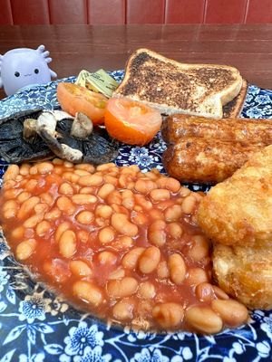 Vegan full breakfast - amazing mushrooms! at The Silver Penny in Dublin