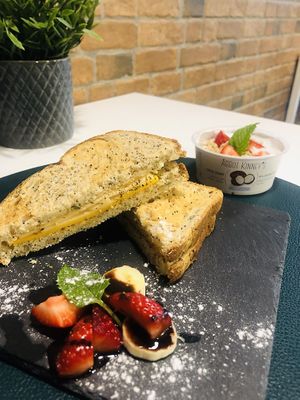 Tosta vegan com iogurt abbot Kinney’s  at Balance Fitfood in Agueda