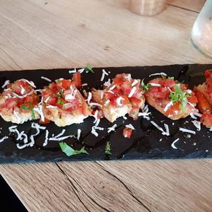 Psomi apo to grill (Dakos) at Griekse Taverna Doris in Groningen