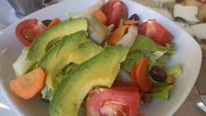 Ensalada at Suc de Lluna BioCafe in Valencia