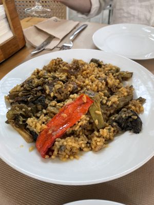 Vegan vegetable paella  at Suc de Lluna BioCafe in Valencia