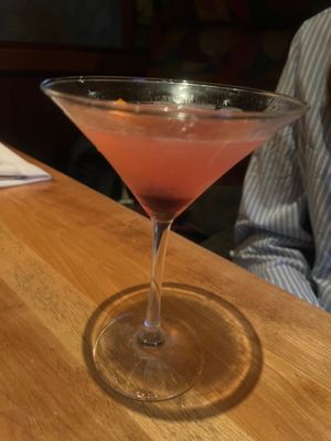 Hawaiian Pineapple Cosmopolitan ($14.5) at Seasons 52 in Garden City