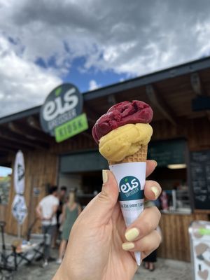 Johannisbeere & Mango - Fruchteissorten sind Vegan  at Eisgreissler Manufaktur in Krumbach