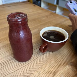 Bliss smoothie and americano  at Yayu in Ucluelet