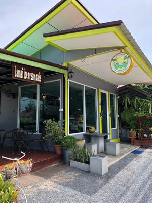 Building at Lamai Coconut Ice Cream in Koh Samui