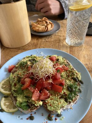 Avocado toast and cardamon bun  at Mahalo in Groningen