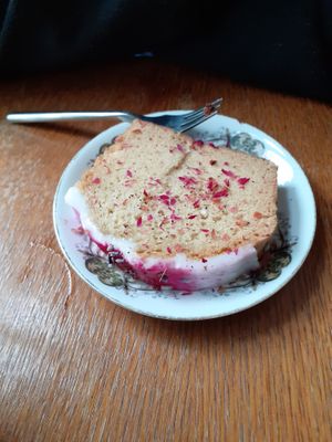 Lavendelcake - awesome. at Mahalo in Groningen