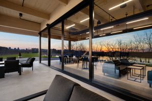 River-side terrace during early spring  at Golf Exécutif Montréal - Le Lounge in Montreal