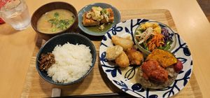 Lunch set at Tsubame Kissashitsu in Kurashiki