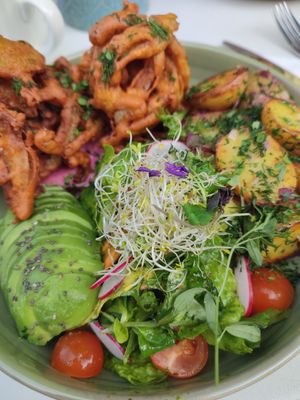 vegan bowl at Good Mood Food in Kuressaare