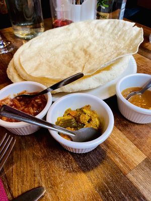 Popadoms & dips  at Obsession of India in Glasgow