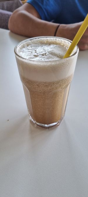 Pineapple and ginger smoothie at Aubergine in Cardiff