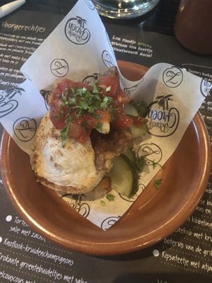 Small pitabread with vegan döner at 't Zusje in Bergen Op Zoom