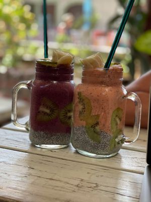 Perfect you can see the chia vegan smoothies   at Painapol in Holbox