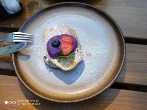 Pancakes with fruity cottage cheese at Pilgrim in Brno