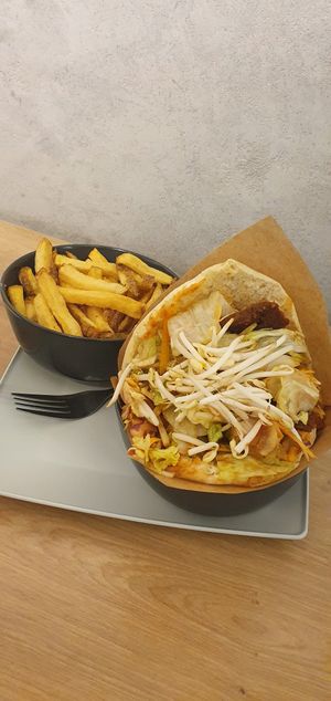 Barbie with pita bread. I had the tartar sauce which was excellent as well. at Mooi in Brno