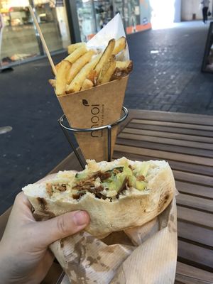 Kebab with tzatziki is the best at Mooi in Brno