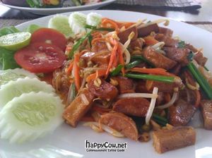 Tofu Pad Thai at Sattva at Samahita Retreat in Koh Samui