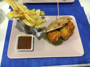 Albóndigas veganas at Duke's in Miliano