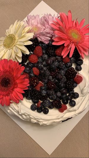 Brownie con frutos rojos at Vaniglia in Rosario