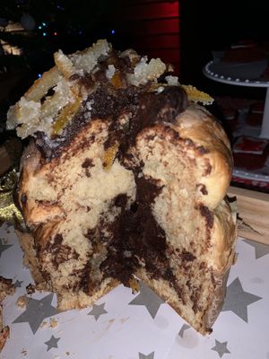 Panettone 2020 vegano relleno de chocolate at Vaniglia in Rosario