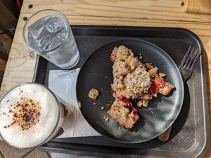 Crumble de prune / plum crumble at AmaZone Cafe in Moliets
