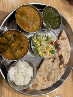 Veg Set in vegan option   at Newdelhi Indian in Kyoto