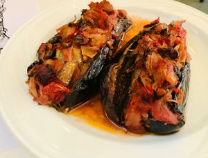 Stuffed eggplants at Onhezmi in Sarande
