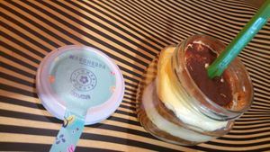 "Tiramisun" at Flower Burger in Marseille