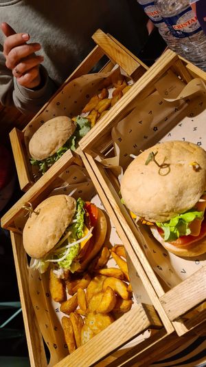 🥰🥰🥰🥰 at Flower Burger in Marseille