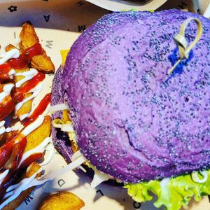 The best vegan burger in Marseille at Flower Burger in Marseille