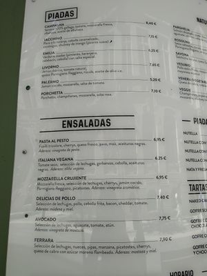 Ensalada vegana at Piada in Pontevedra